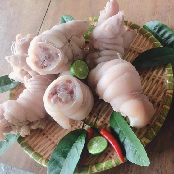 Giò heo rút xương